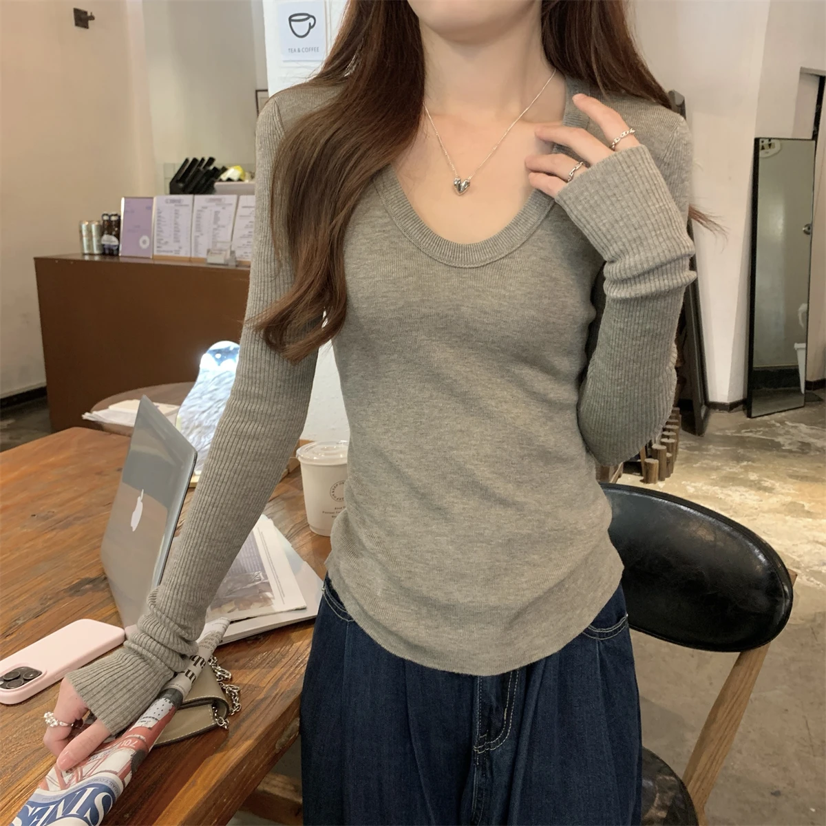 Wool Sweater Women Korean Style Autumn Slim Fit U Neck Knitted Long Sleeve Tops Simple Versatile Pullover
Wool Sweater Women Korean Style Autumn Slim Fit U Neck Knitted Long Sleeve Tops Simple Versatile Pullover