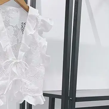 Spring/Summer Women V-Neck Lace Floral Ruffled Hollow Solid Set Sleeveless Top + High Waist A-line Elegant Fashion Mini Skirt
Spring/Summer Women V-Neck Lace Floral Ruffled Hollow Solid Set Sleeveless Top + High Waist A-line Elegant Fashion Mini Skirt