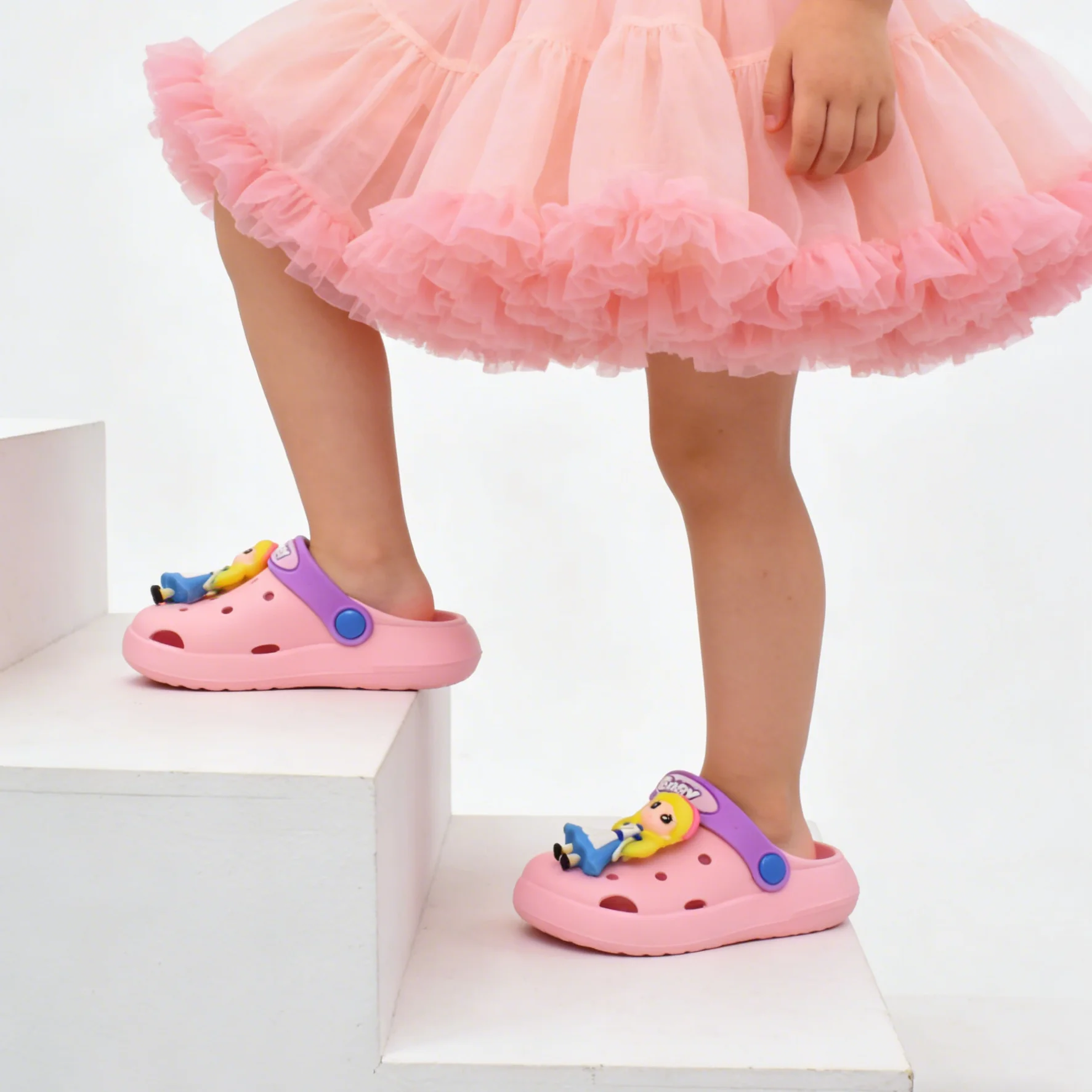 Детские тапочки Disney Alice из ЭВА, летние туфли на плоской подошве для детей, противоскользящие дышащие домашние тапочки, дизайнерские синие, розовые, размеры 20-33
Детские тапочки Disney Alice из ЭВА, летние туфли на плоской подошве для детей, противоскользящие дышащие домашние тапочки, дизайнерские синие, розовые, размеры 20-33