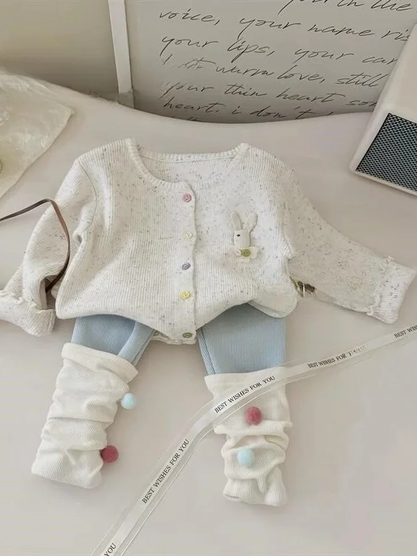 Cartoon Rabbit Knitted Cardigan Versatile Outerwear for Kids Long Sleeve Trendy Autumn Winter New Style Fashionable Top
Cartoon Rabbit Knitted Cardigan Versatile Outerwear for Kids Long Sleeve Trendy Autumn Winter New Style Fashionable Top