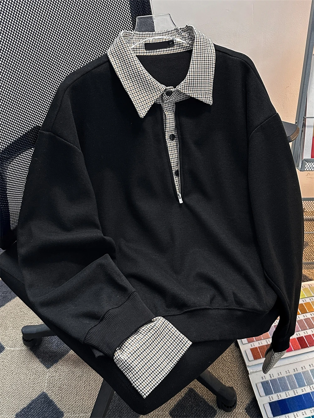 American Style Long Sleeve Neck Sweatshirt Zipper Design Casual Fit Men's Shirt Youth Loose Type Grid Pattern Outerwear
American Style Long Sleeve Neck Sweatshirt Zipper Design Casual Fit Men's Shirt Youth Loose Type Grid Pattern Outerwear