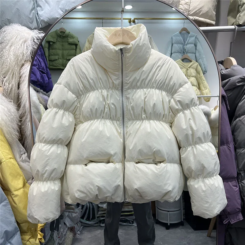 2023 Winter New Short Down Coat Women's Stand Collor Thicken warm Loose 90% White Duck Down Coat Trend
2023 Winter New Short Down Coat Women's Stand Collor Thicken warm Loose 90% White Duck Down Coat Trend
