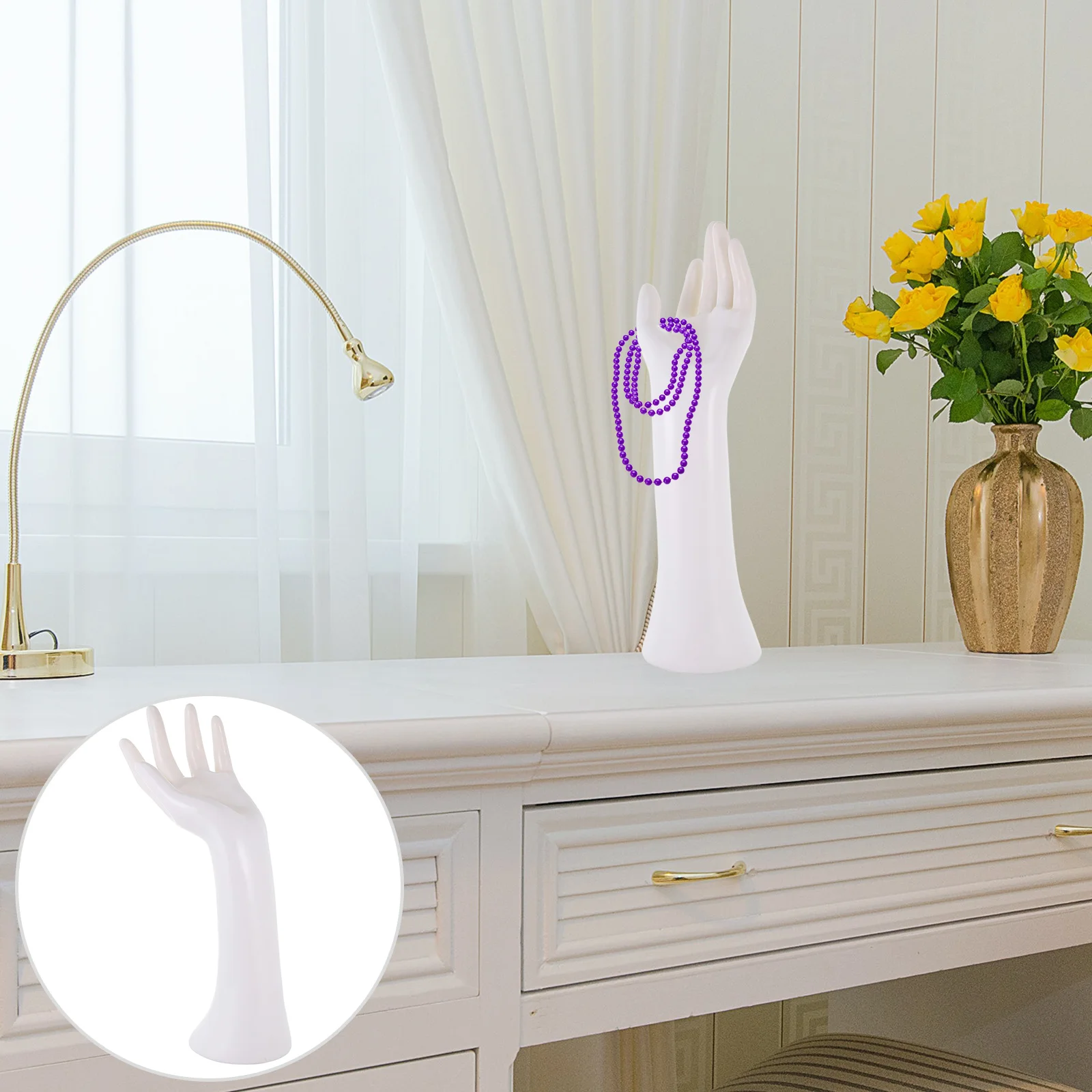 Prop Hand Display Stand for Jewelry Gloves Rings Watches PE Material Professional Use Unique Shape Design 3D Show Effect
Prop Hand Display Stand for Jewelry Gloves Rings Watches PE Material Professional Use Unique Shape Design 3D Show Effect