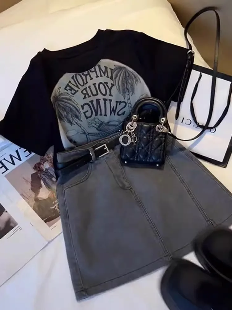 Summer Outfit Casual Age-Defying T-Shirt Top Denim Skirt Two-Piece Set Women's Fashion Ensemble Short Sleeve round Neck
Summer Outfit Casual Age-Defying T-Shirt Top Denim Skirt Two-Piece Set Women's Fashion Ensemble Short Sleeve round Neck