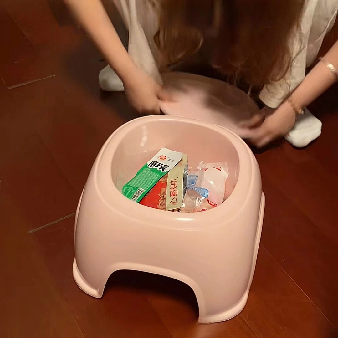 New mobile phone storage stool home plastic storage stool multifunctional thickened small stool
New mobile phone storage stool home plastic storage stool multifunctional thickened small stool