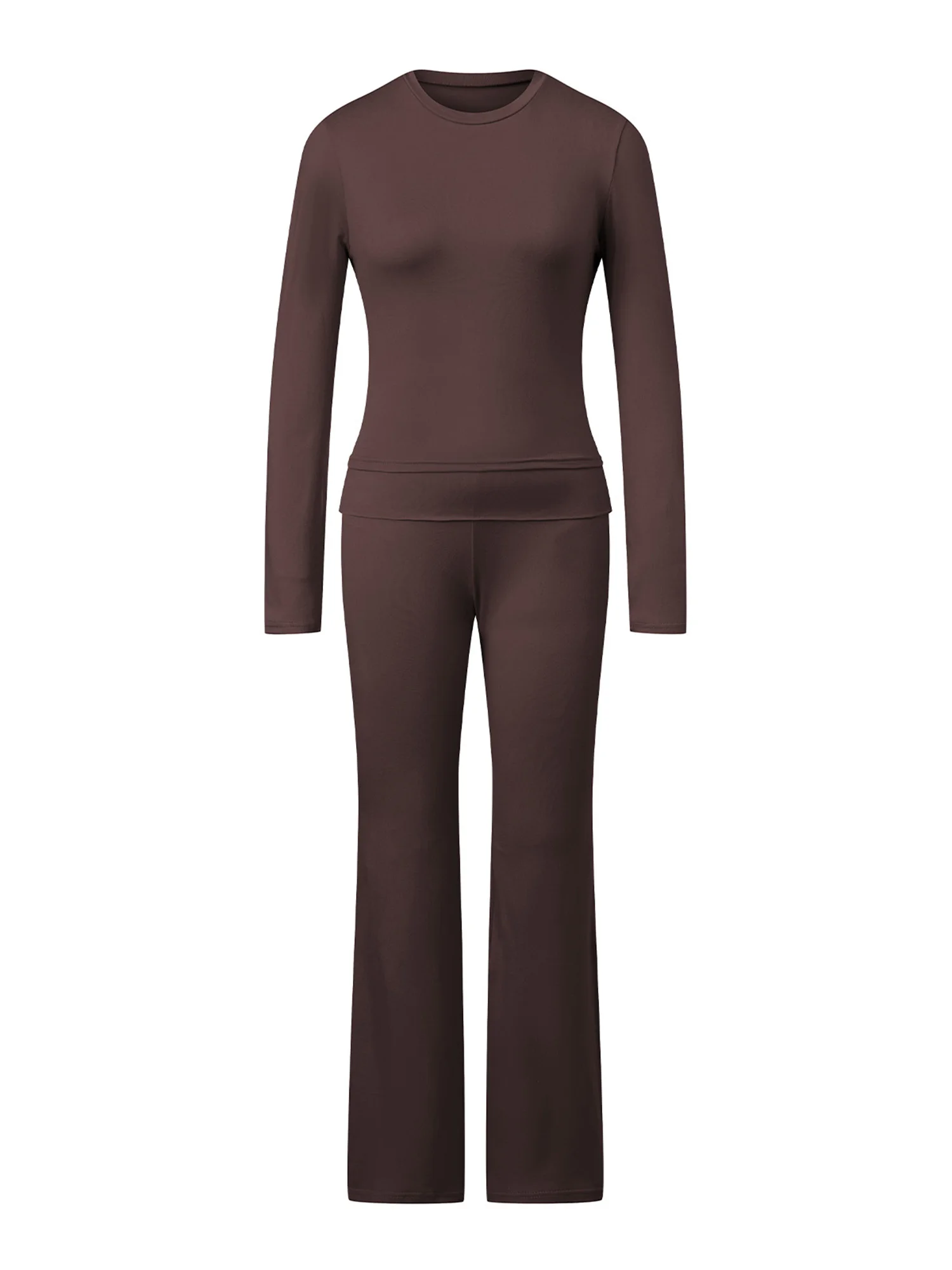 Женский комплект из двух предметов: топ с круглым вырезом и длинными рукавами, однотонный, и расклешенные брюки с эластичным поясом.
Женский комплект из двух предметов: топ с круглым вырезом и длинными рукавами, однотонный, и расклешенные брюки с эластичным поясом.