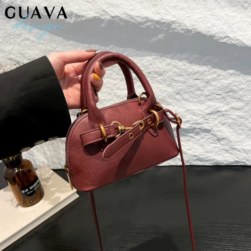 Ladies' Retro Classic Small Handbag Spring New Style Temperament Crossbody Bag Single Shoulder Zipper Small Bag
Ladies' Retro Classic Small Handbag Spring New Style Temperament Crossbody Bag Single Shoulder Zipper Small Bag