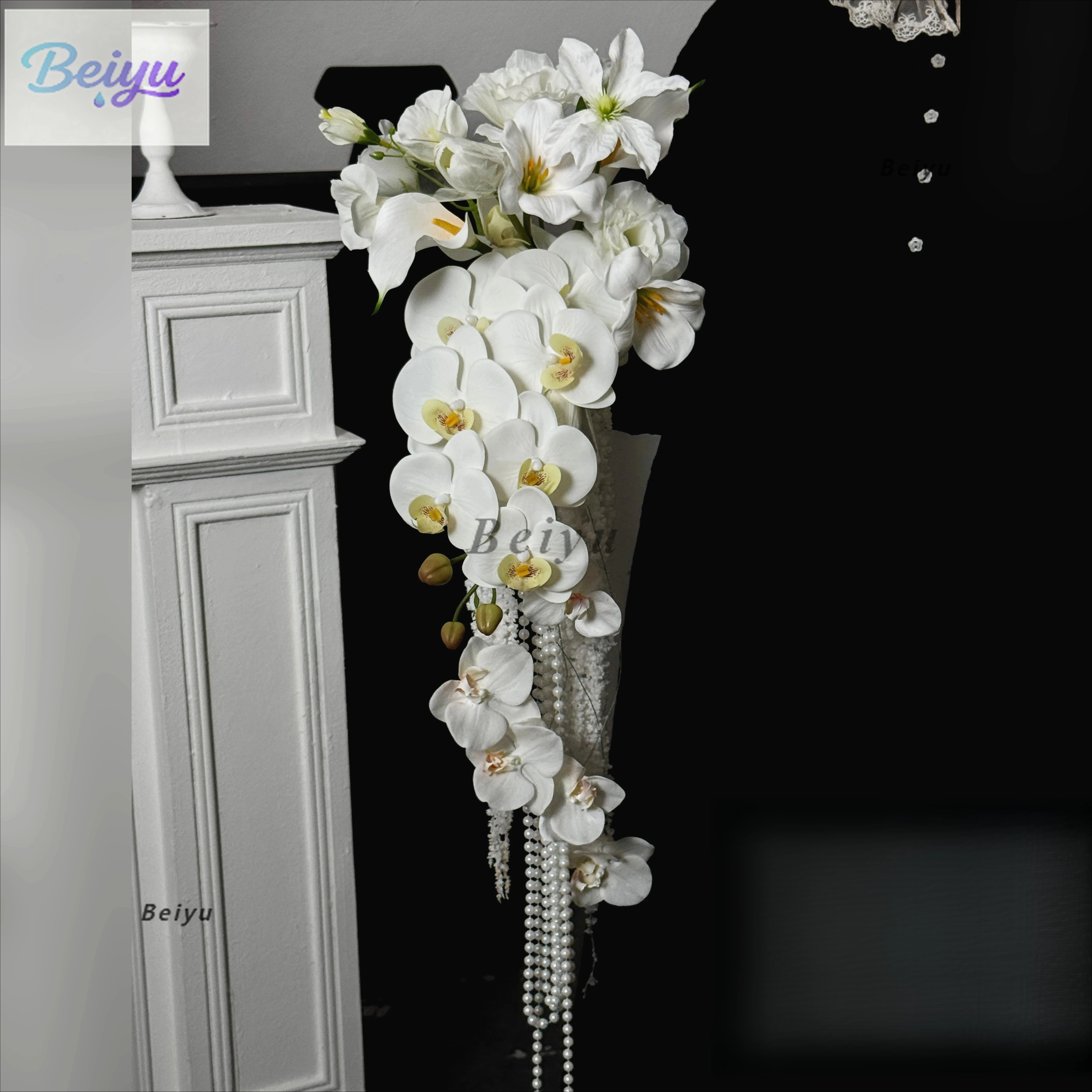 Белый имитация водопада, букет для рук, ниша, элегантное оригинальное свадебное платье, фотография, жемчуг, фаленопсис, рука
Белый имитация водопада, букет для рук, ниша, элегантное оригинальное свадебное платье, фотография, жемчуг, фаленопсис, рука