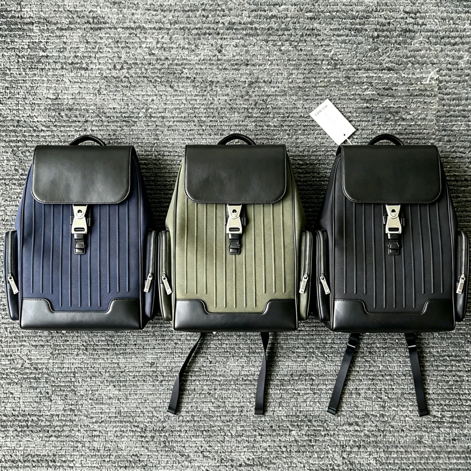 Commuter Laptop Bag Waterproof Travel Backpack Unisex Fashion Commuter Business Bag Large Capacity Multifunctional Backpack
Commuter Laptop Bag Waterproof Travel Backpack Unisex Fashion Commuter Business Bag Large Capacity Multifunctional Backpack