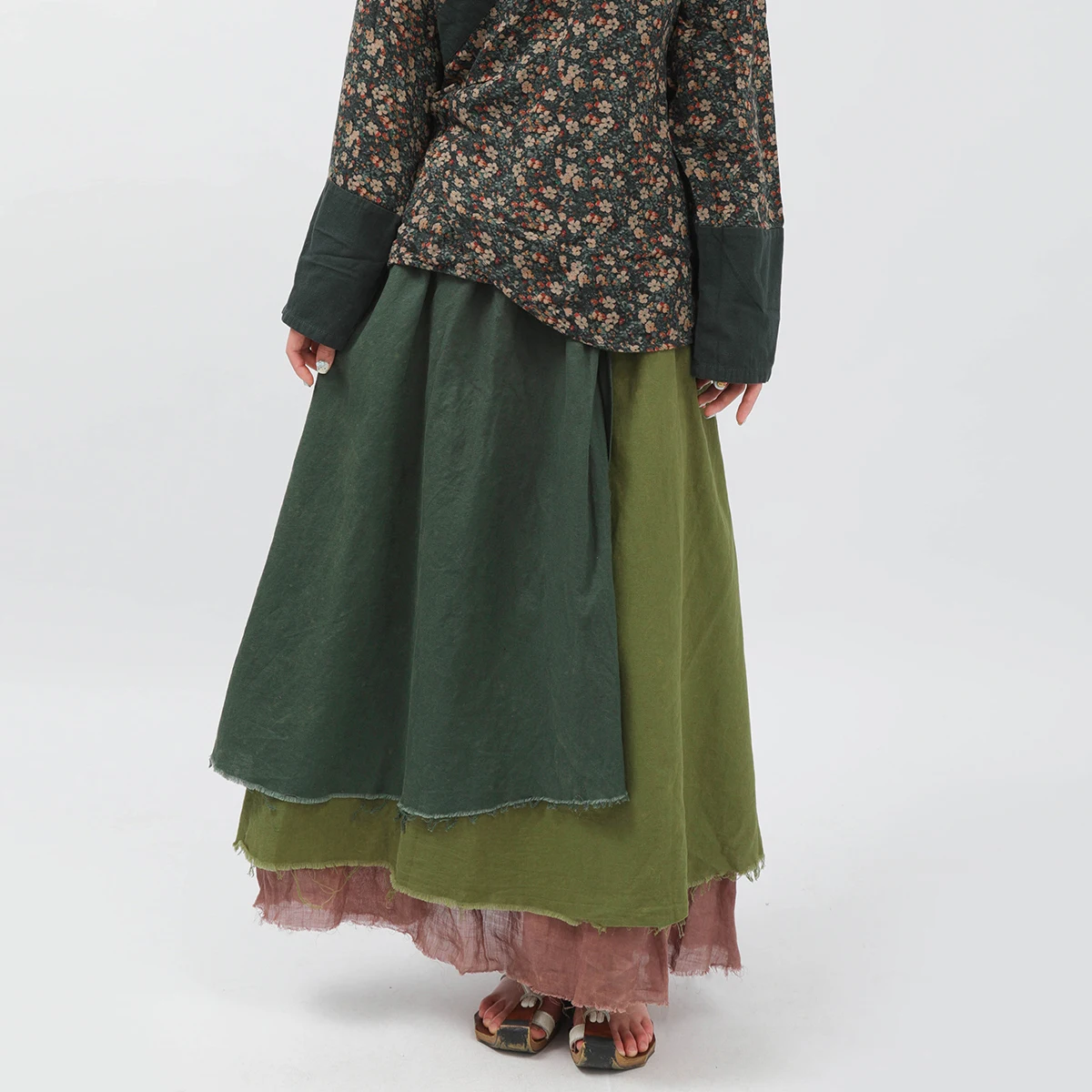 LZJN Spring Distressed Linen Frayed Layered Flared Skirt with Stylish Color-blocking Patchwork Design Long Maxi Skirt
LZJN Spring Distressed Linen Frayed Layered Flared Skirt with Stylish Color-blocking Patchwork Design Long Maxi Skirt