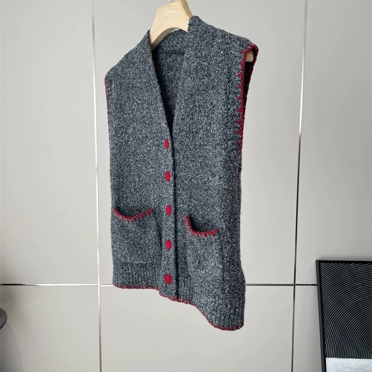 Hand Knitted Color Block Flower Pattern Vest Women's Open Cardigan Style Knitwear Spring 2026 Button Detail Other Fabric
Hand Knitted Color Block Flower Pattern Vest Women's Open Cardigan Style Knitwear Spring 2026 Button Detail Other Fabric