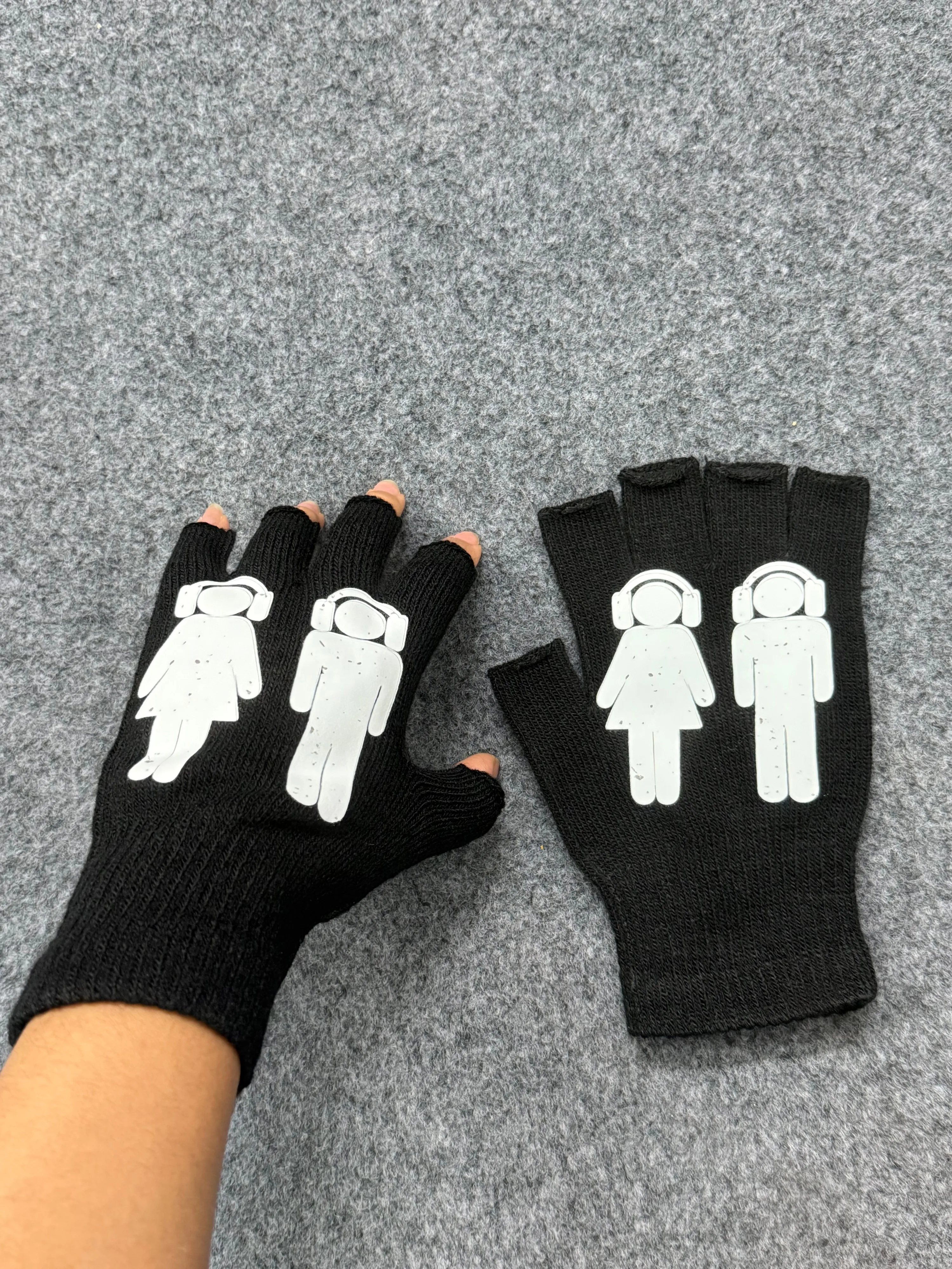 Модные перчатки Y2K в готическом стиле в стиле панк с принтом — зимняя уличная одежда унисекс для любителей готической и панк-моды
Модные перчатки Y2K в готическом стиле в стиле панк с принтом — зимняя уличная одежда унисекс для любителей готической и панк-моды