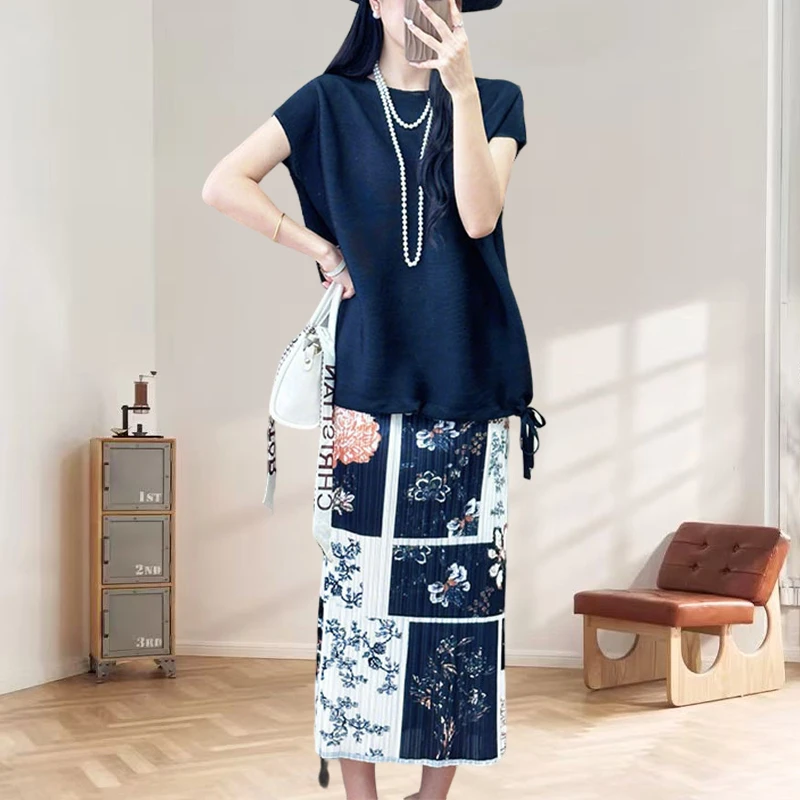 Miyake Pleated Skirt Set Plisse Vintage Japanese Wear Fold 2025 Summer Black Pleat Top Print Patchwork Bustier Skirt Pleats Set
Miyake Pleated Skirt Set Plisse Vintage Japanese Wear Fold 2025 Summer Black Pleat Top Print Patchwork Bustier Skirt Pleats Set