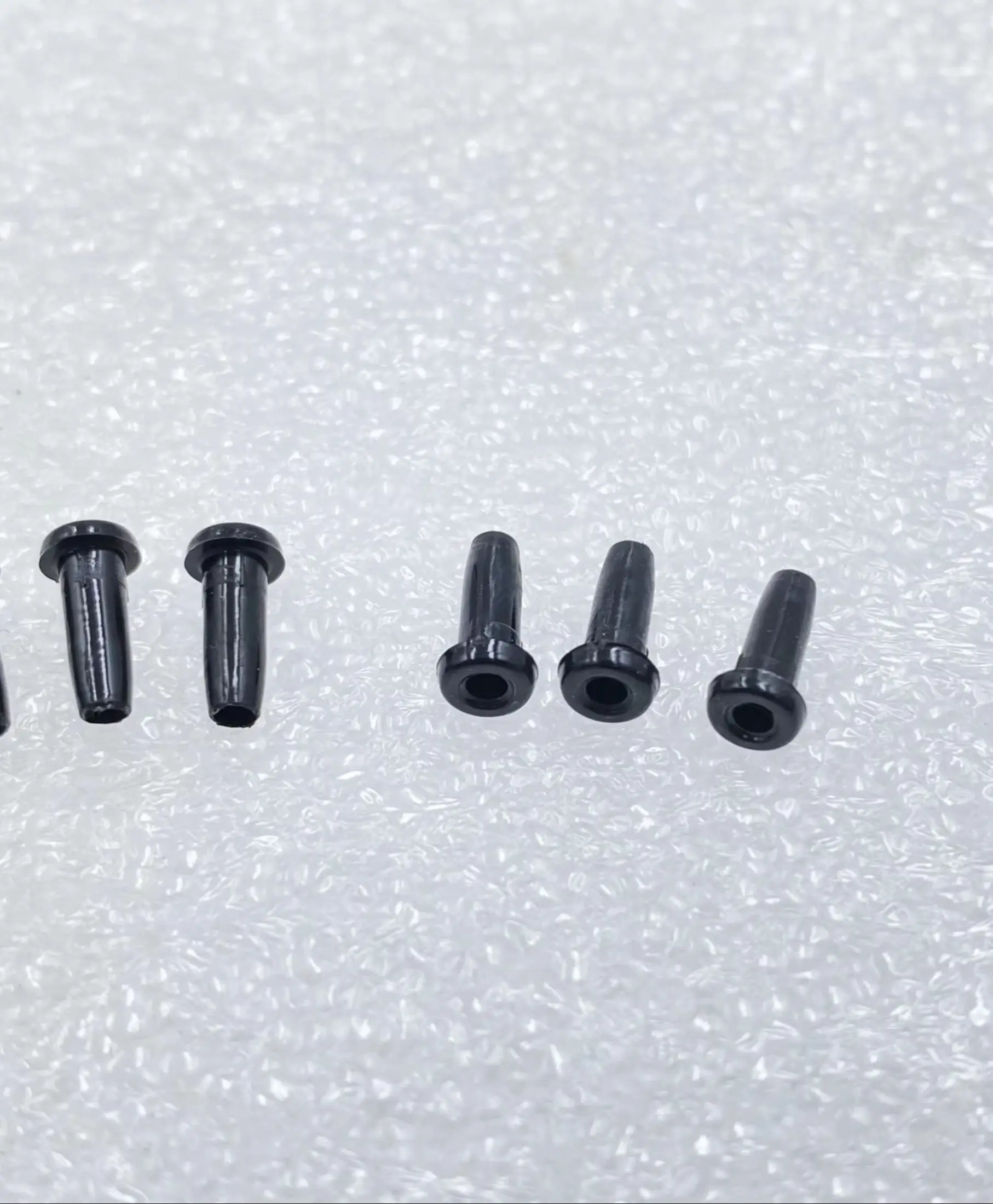Badminton Racket Single & Double Hole Grommets / Eyelets -Thicker Cap Black Pack
Badminton Racket Single & Double Hole Grommets / Eyelets -Thicker Cap Black Pack