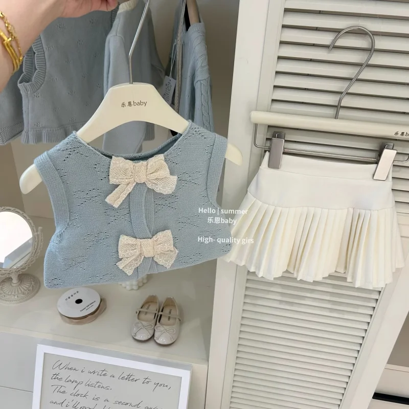 Girls' Spring/Summer Outfit New Bowknot Knit Vest and Pleated Skirt Stylish Two-Piece Set
Girls' Spring/Summer Outfit New Bowknot Knit Vest and Pleated Skirt Stylish Two-Piece Set