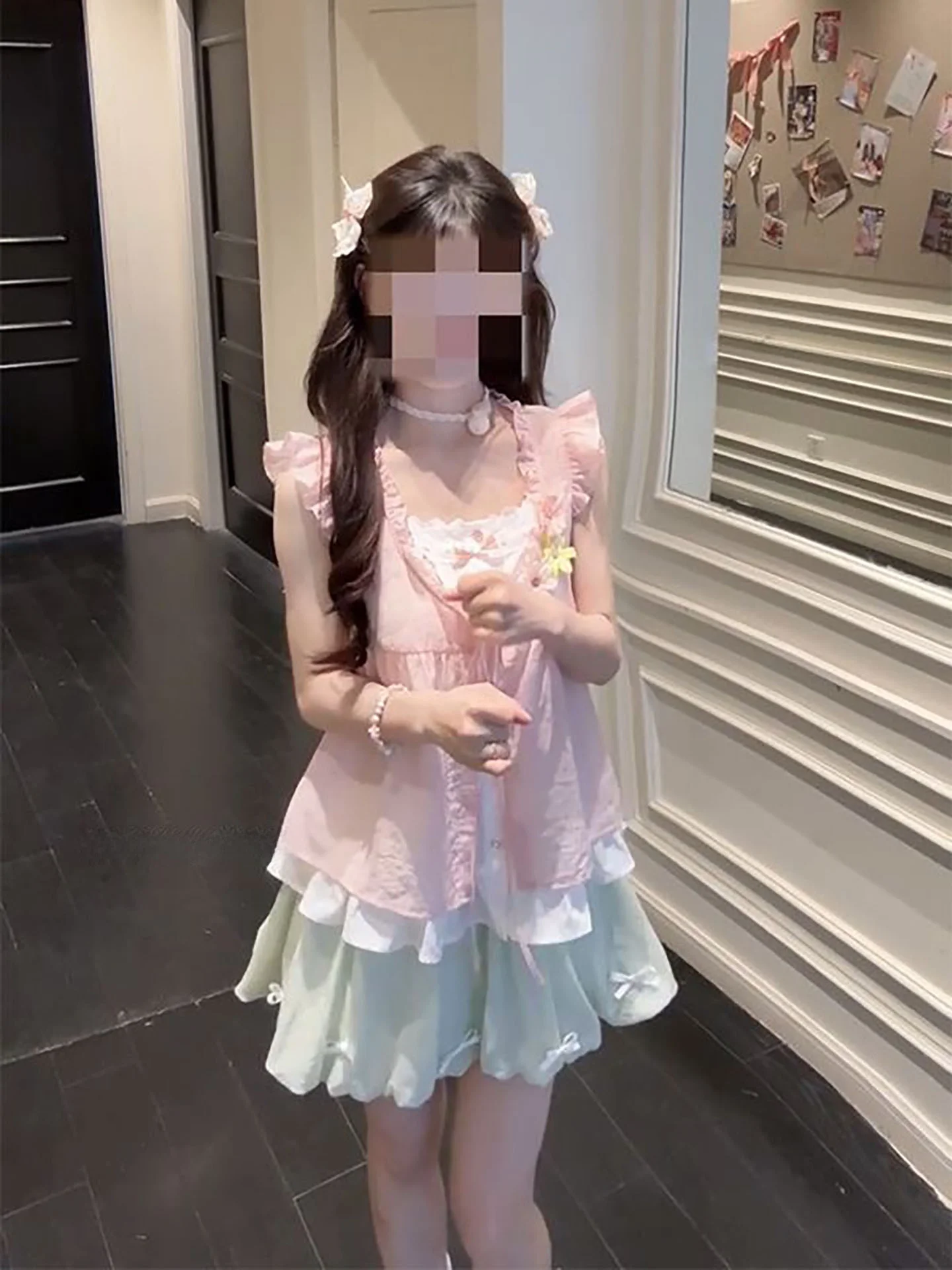 Pink Floral Print Blouse And Mint Green Skirt Two-Piece Set Women's Fashion Summer Outfit High Waist Flounce Skirt Casual Wear
Pink Floral Print Blouse And Mint Green Skirt Two-Piece Set Women's Fashion Summer Outfit High Waist Flounce Skirt Casual Wear