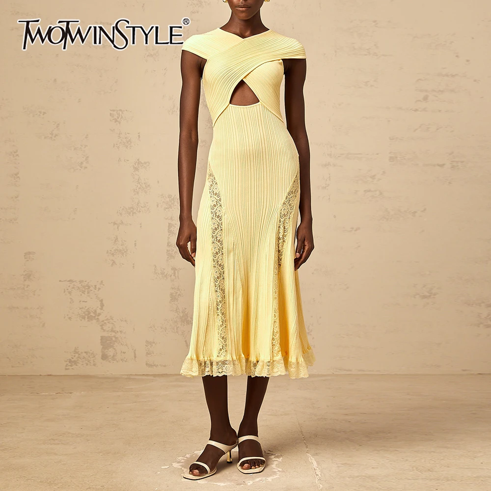 TWOTWINSTYLE Slimming Hollow Out Spliced Folds Elegant Dresses for Women V Neck Off Shoulder Patchwork Lace Dress Female Fashion
TWOTWINSTYLE Slimming Hollow Out Spliced Folds Elegant Dresses for Women V Neck Off Shoulder Patchwork Lace Dress Female Fashion