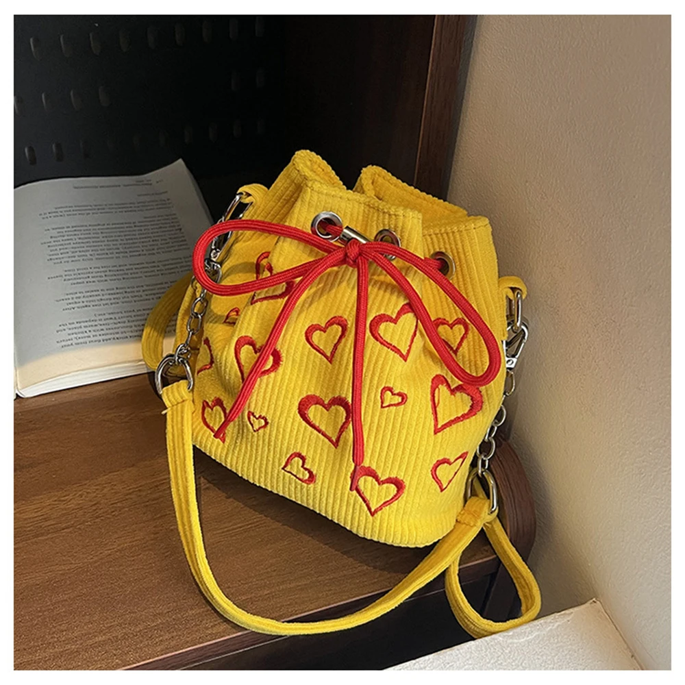 Women's New Summer Velvet Drawstring Pleated Bucket Bag Heart Embroidery Mini Handbag Crossbody Small Bag Female Shoulder Bags
Women's New Summer Velvet Drawstring Pleated Bucket Bag Heart Embroidery Mini Handbag Crossbody Small Bag Female Shoulder Bags