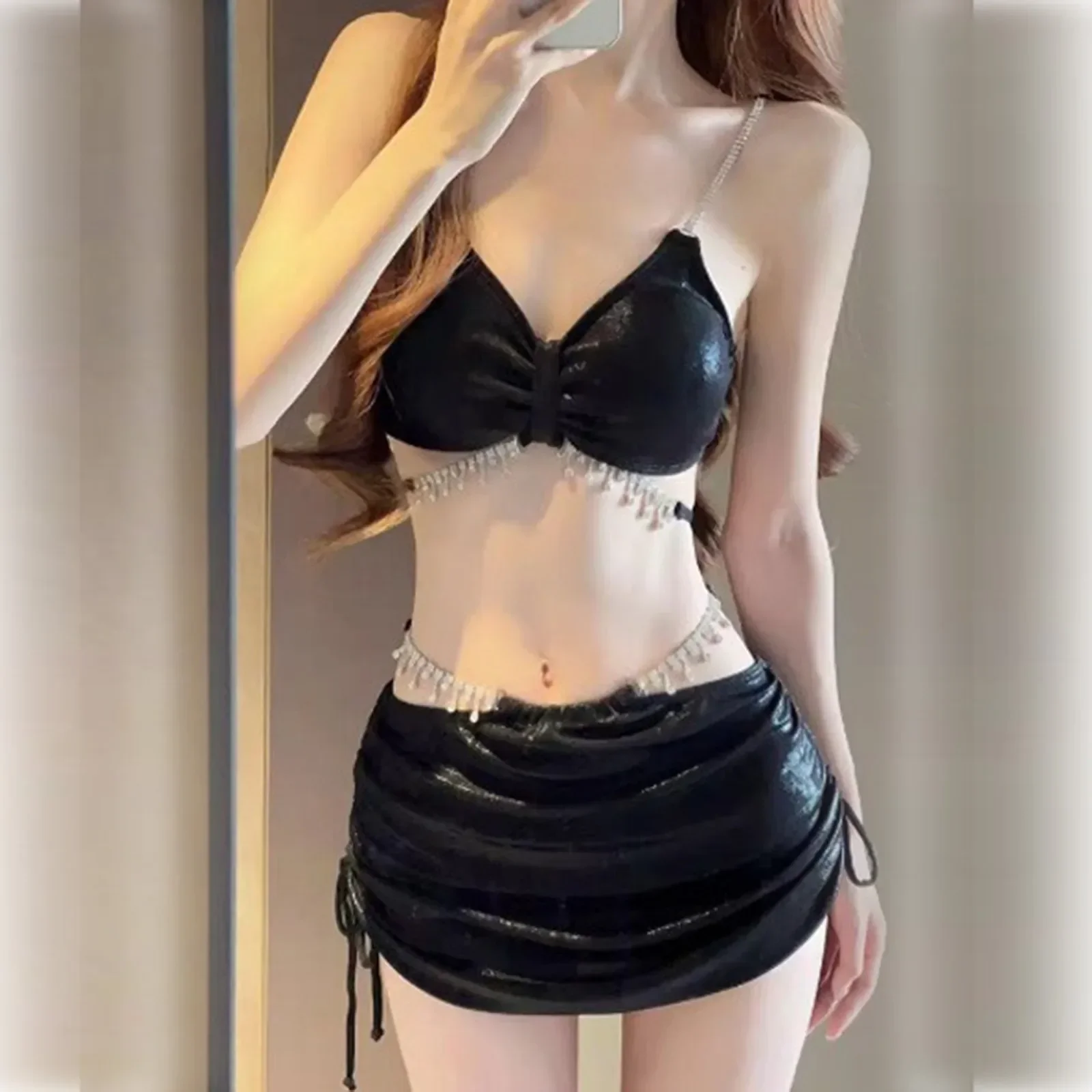 2025 New Women's Bikini Set High-End Feel Three-Piece Rhinestone Swimwear for Beach Vacation and Hot Spring traje de baño mujer
2025 New Women's Bikini Set High-End Feel Three-Piece Rhinestone Swimwear for Beach Vacation and Hot Spring traje de baño mujer