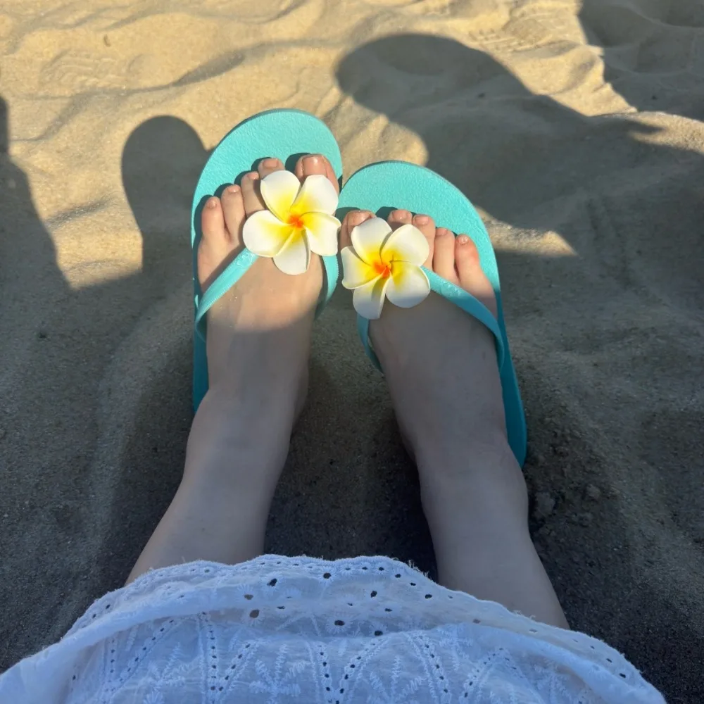 Fashion Summer Flower Slipper Polka Dot Elegant Women's Sandals Out Wear Beach Ladies Slippers Bath
Fashion Summer Flower Slipper Polka Dot Elegant Women's Sandals Out Wear Beach Ladies Slippers Bath