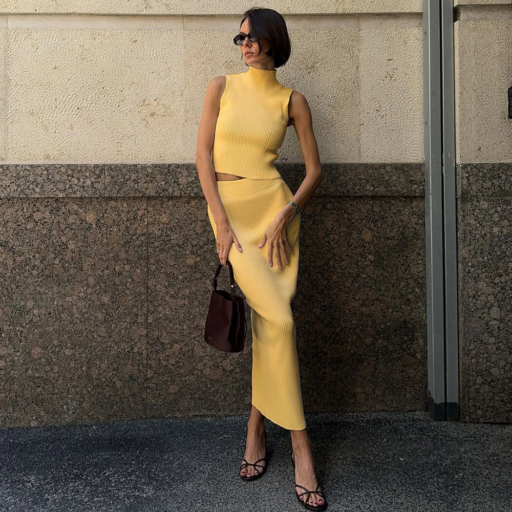 Tuularose Spring Long Skirt Two Piece Women's Elegant Knit Sleeveless Vest Top Slim Long Skirt Set Casual Female Long Skirt Set
Tuularose Spring Long Skirt Two Piece Women's Elegant Knit Sleeveless Vest Top Slim Long Skirt Set Casual Female Long Skirt Set