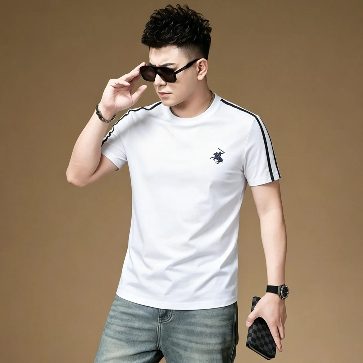 Summer 2026 Men's Slim Fit ort Sve T-irt Embroidered Luxury Label Breathable Silk Cotton Lightweight f Sve Tee
Summer 2026 Men's Slim Fit ort Sve T-irt Embroidered Luxury Label Breathable Silk Cotton Lightweight f Sve Tee