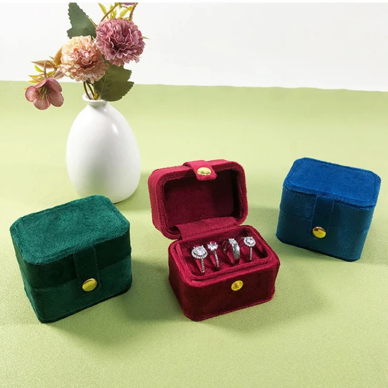 Mini Snap Closure Jewelry Box Portable Travel Jewelry Organizer Velvet Storage Case Wholesale Compact Elegant Design for Women
Mini Snap Closure Jewelry Box Portable Travel Jewelry Organizer Velvet Storage Case Wholesale Compact Elegant Design for Women