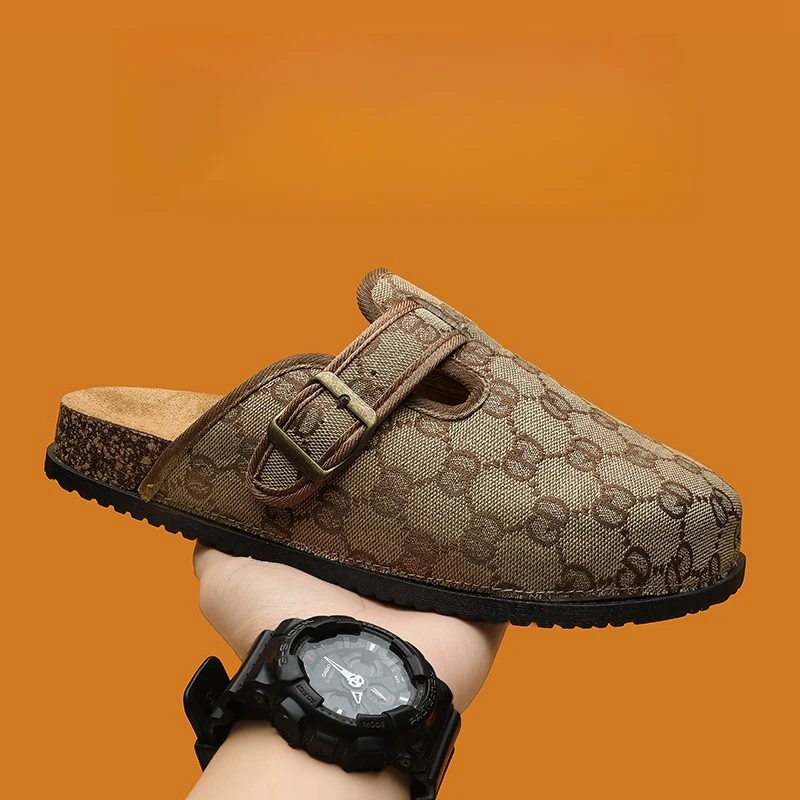 Couple’s Closed-Toe Clog Slippers Cork Footbed Flat Non-Slip Wear-Resistant Easy Slip-On Mules For Outdoor Casual Men & Women
Couple’s Closed-Toe Clog Slippers Cork Footbed Flat Non-Slip Wear-Resistant Easy Slip-On Mules For Outdoor Casual Men & Women
