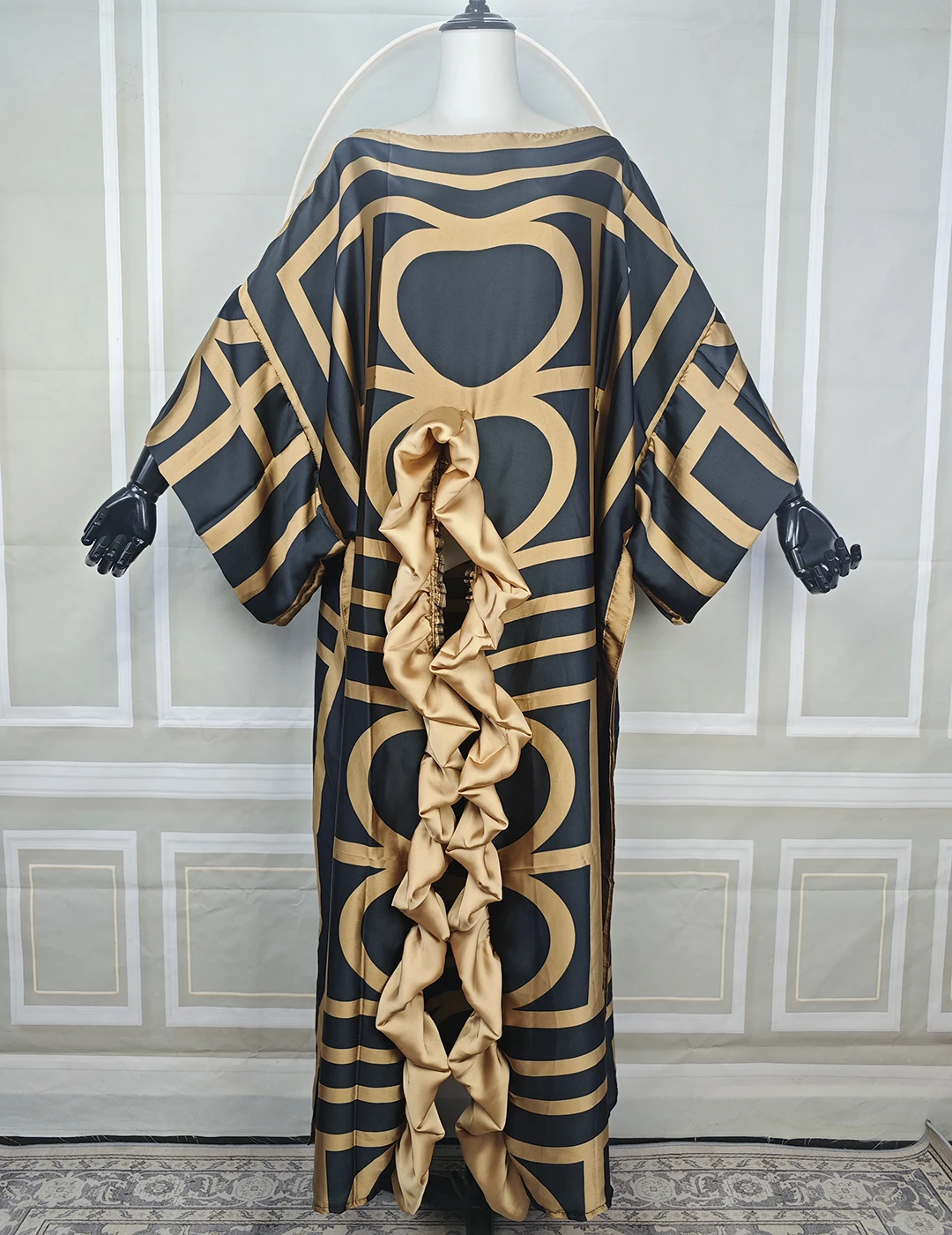 Muslim Middle East Silky Loose Kaftan Dress Luxury Designer Evening Party Maxi Dress Free Size African Women Long Abaya
Muslim Middle East Silky Loose Kaftan Dress Luxury Designer Evening Party Maxi Dress Free Size African Women Long Abaya