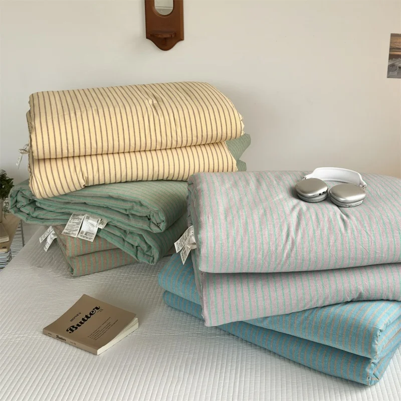 Новое высококачественное летнее одеяло (1 шт.) из 100% стираного хлопка с наполнителем из соевого волокна, тонкое, мягкое, приятное для кожи, в полоску, размер Full
Новое высококачественное летнее одеяло (1 шт.) из 100% стираного хлопка с наполнителем из соевого волокна, тонкое, мягкое, приятное для кожи, в полоску, размер Full