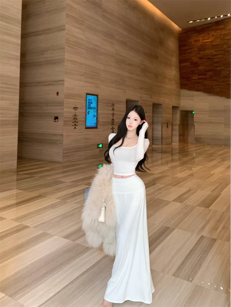 Elegant White Short U-Neck Long Sleeve T-Shirt And High Waist A-Line Skirt Two-Piece Set for Women Summer Fashion Outfit
Elegant White Short U-Neck Long Sleeve T-Shirt And High Waist A-Line Skirt Two-Piece Set for Women Summer Fashion Outfit