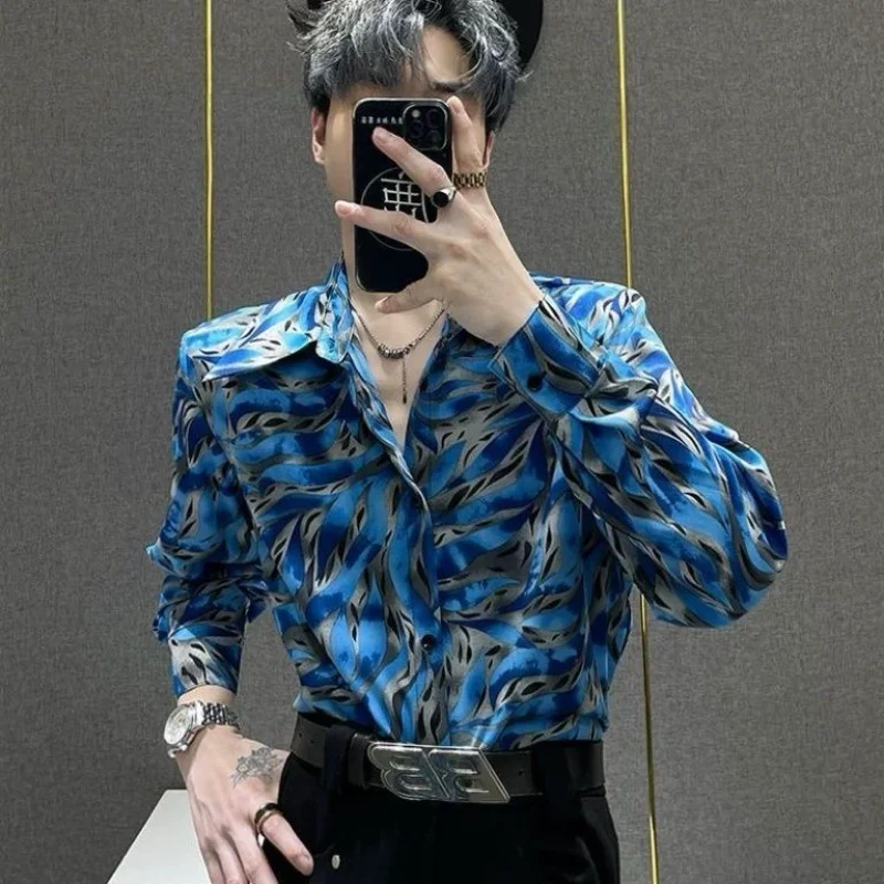 Рубашка из ледяного шелка с длинными рукавами и цветочным принтом, мужская рубашка Ins Design с большим острым воротником и подплечниками, модная рубашка в полоску с принтом
Рубашка из ледяного шелка с длинными рукавами и цветочным принтом, мужская рубашка Ins Design с большим острым воротником и подплечниками, модная рубашка в полоску с принтом