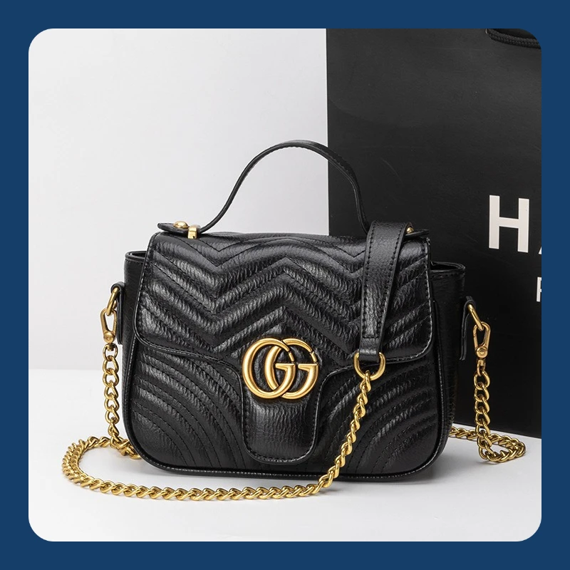 Classic quilted messenger bag, feminine elegant chain strap, compact square shoulder bag, multi-functional fashion handbag
Classic quilted messenger bag, feminine elegant chain strap, compact square shoulder bag, multi-functional fashion handbag