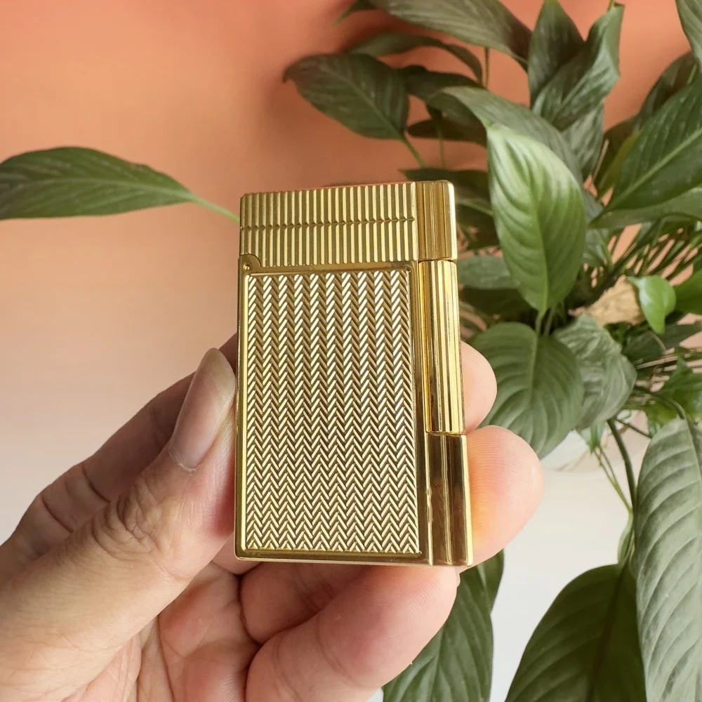 Dupont Ligne 2 lighter Роскошная зажигалка из чистой меди, громкий звук, мужской подарок, газовая заправка, бесплатный набор расходных материалов
Dupont Ligne 2 lighter Роскошная зажигалка из чистой меди, громкий звук, мужской подарок, газовая заправка, бесплатный набор расходных материалов