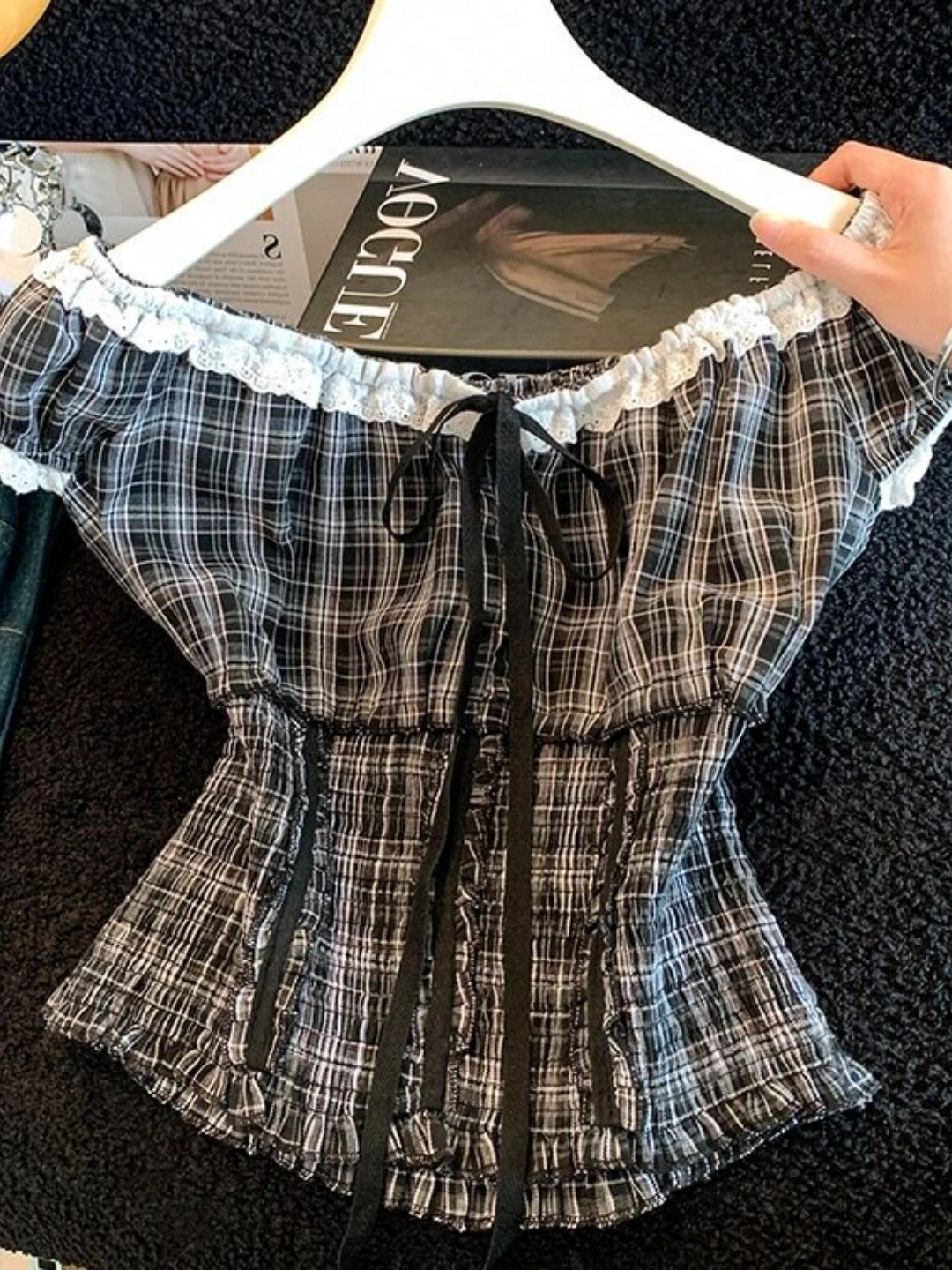 Retro Plaid Lace Trim Shirt Women's Summer New Design One Shoulder Waist Cinching Slimming Top Polyester Fiber Short Sleeve
Retro Plaid Lace Trim Shirt Women's Summer New Design One Shoulder Waist Cinching Slimming Top Polyester Fiber Short Sleeve