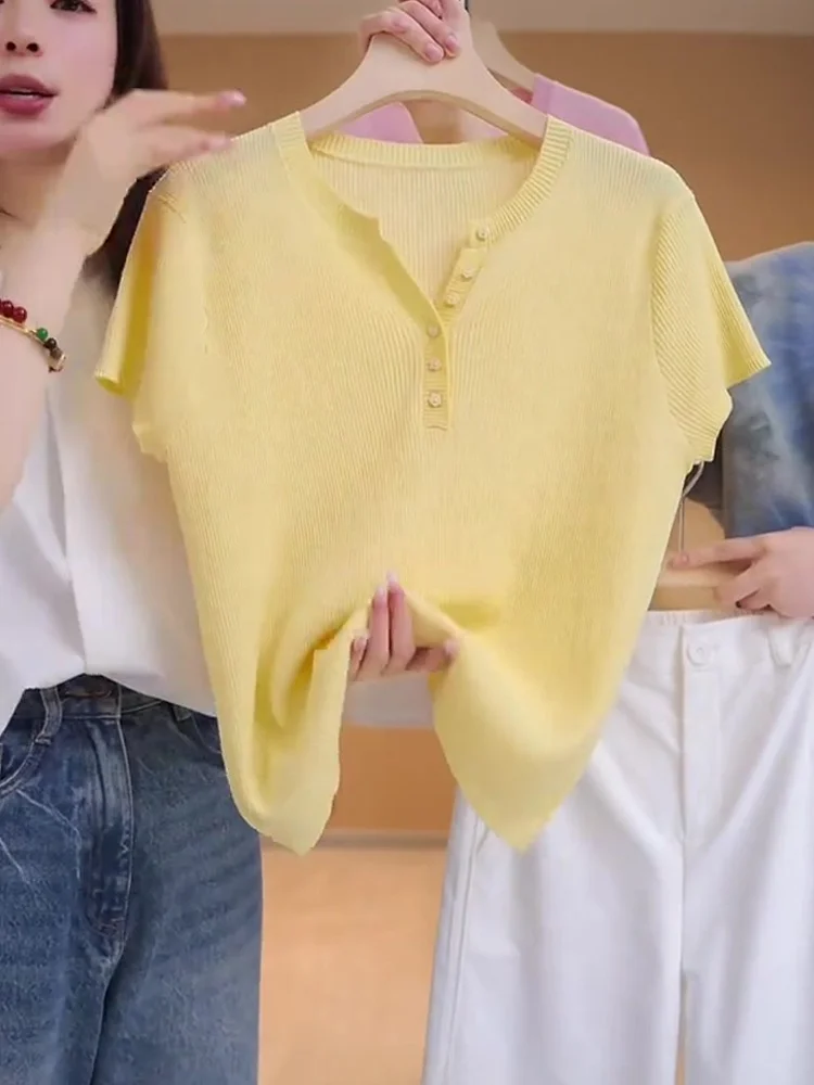 Summer New Style Casual Ice Silk Knitted Sweater Half Buttoned Hoodie Commute Top Bright Color Loose Fit V-neck Short Sleeve
Summer New Style Casual Ice Silk Knitted Sweater Half Buttoned Hoodie Commute Top Bright Color Loose Fit V-neck Short Sleeve