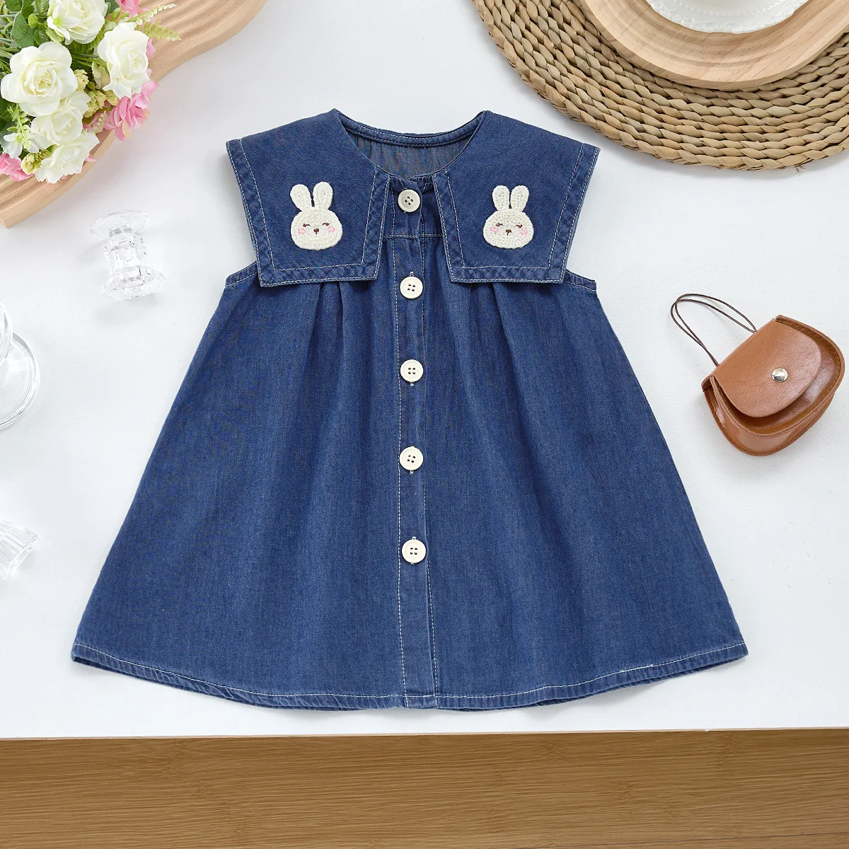 New Style of Sleeveless Denim Skirt for Girls in Summer Tong Haijun Collar Casual Western-style Girl Dress Vest Skirt
New Style of Sleeveless Denim Skirt for Girls in Summer Tong Haijun Collar Casual Western-style Girl Dress Vest Skirt