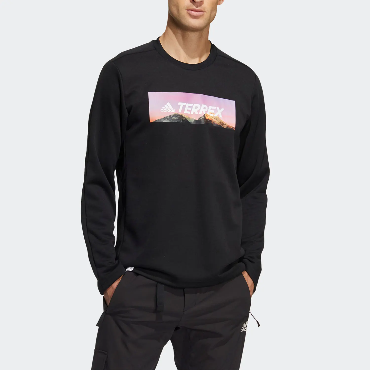 Adidas genuine LS logo TEE men's outdoor sports round neck sweatshirt HE7338
Adidas genuine LS logo TEE men's outdoor sports round neck sweatshirt HE7338