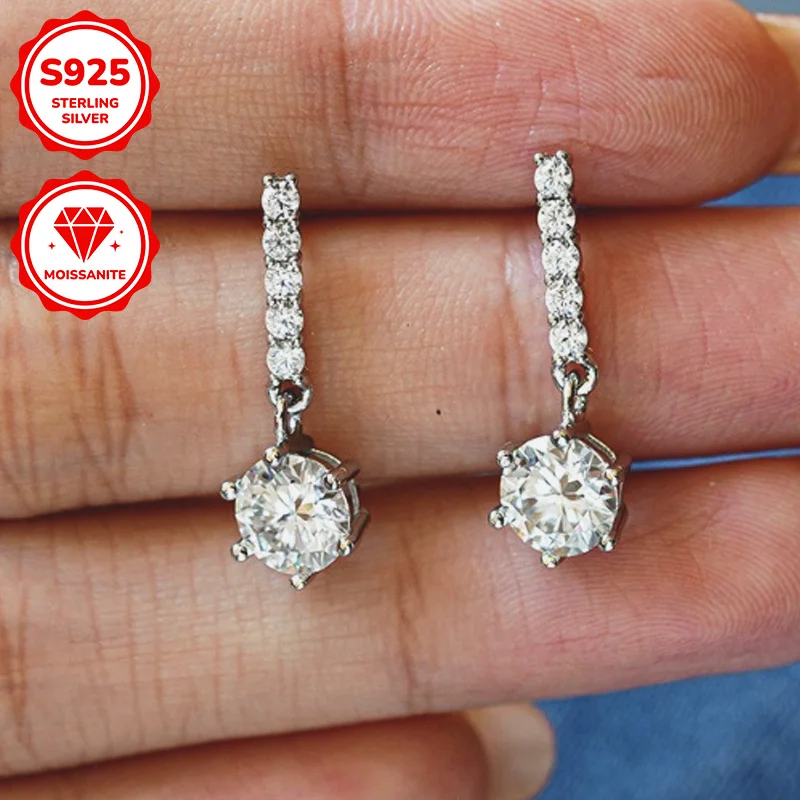 1Pair 1Carat 6-Prong 925 Sterling Silver Moissanite Earrings: Exquisite Gift for Women on Special Occasions.
1Pair 1Carat 6-Prong 925 Sterling Silver Moissanite Earrings: Exquisite Gift for Women on Special Occasions.