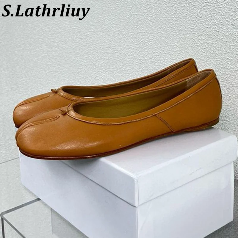Spring Autumn New Equinox Toe Genuine Leather Round Toe Flat Shoes Women's Shallow Mouth Lazy Loafers Soft Soled Ballet Shoes
Spring Autumn New Equinox Toe Genuine Leather Round Toe Flat Shoes Women's Shallow Mouth Lazy Loafers Soft Soled Ballet Shoes