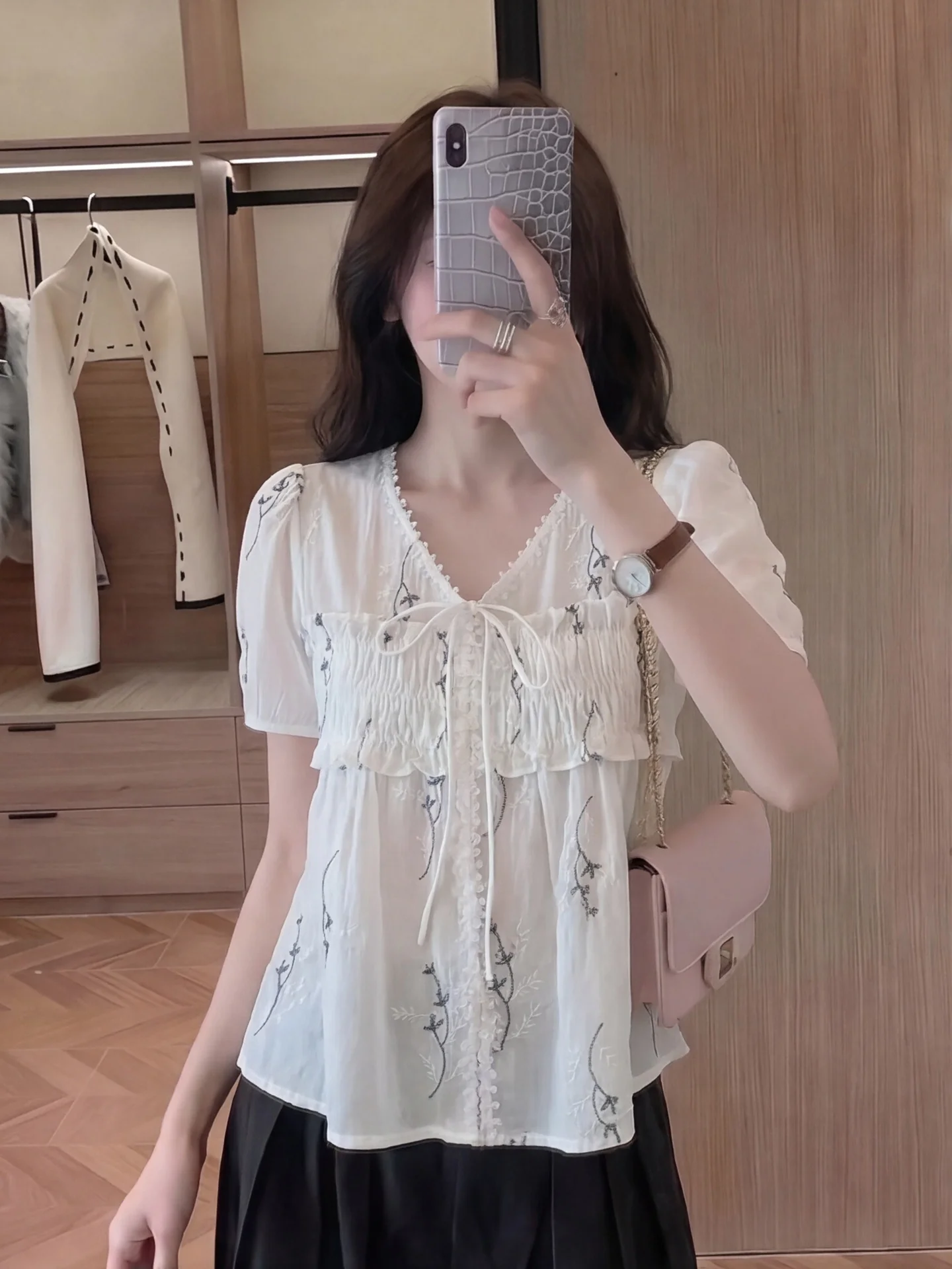 Summer Women's Loose Fit Cotton Linen Short Sleeve Shirt Embroidered Bubble Sleeve Thin Top V Neck Maternity Wear Casual Shirt
Summer Women's Loose Fit Cotton Linen Short Sleeve Shirt Embroidered Bubble Sleeve Thin Top V Neck Maternity Wear Casual Shirt