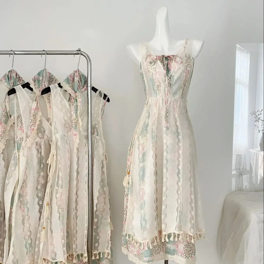 Women Flower Print Dress Y2k Vintage Elegant Off Shoulder Sleeveless Long Beach Dress One Piece Frocks 2000s Clothes Summer 2024
Women Flower Print Dress Y2k Vintage Elegant Off Shoulder Sleeveless Long Beach Dress One Piece Frocks 2000s Clothes Summer 2024