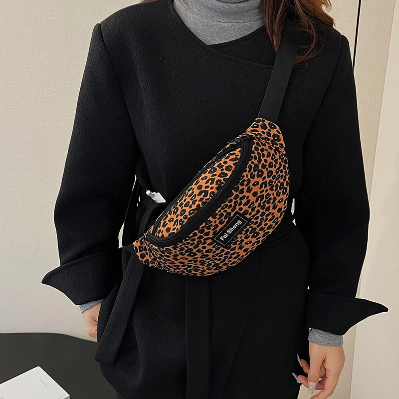 Leopard Print Waist Bag Street Trend Fanny Pack Phone Purse Leisure Simple Lady Crossbody Chest Bag Quality Nylon Woman Belt Bag
Leopard Print Waist Bag Street Trend Fanny Pack Phone Purse Leisure Simple Lady Crossbody Chest Bag Quality Nylon Woman Belt Bag