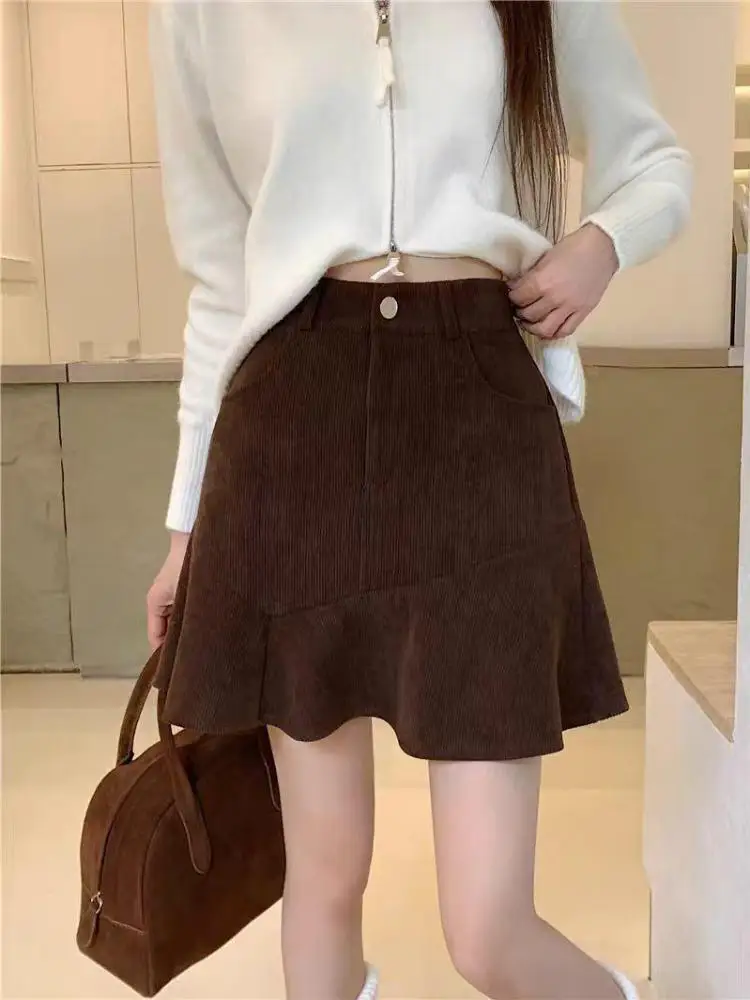 Corduroy Mini Skirt Women's New Autumn Winter Preppy Style Pocket Slimming A-line Skirt High Waist Vintage Y2k Short Skirts
Corduroy Mini Skirt Women's New Autumn Winter Preppy Style Pocket Slimming A-line Skirt High Waist Vintage Y2k Short Skirts