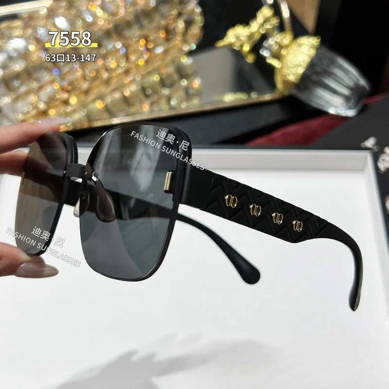 2025 Luxury TR Frame Polarized Sunglasses UV400 Silicone Nose Pads Lightweight Driving & Outdoor Unisex Free Shipping
2025 Luxury TR Frame Polarized Sunglasses UV400 Silicone Nose Pads Lightweight Driving & Outdoor Unisex Free Shipping