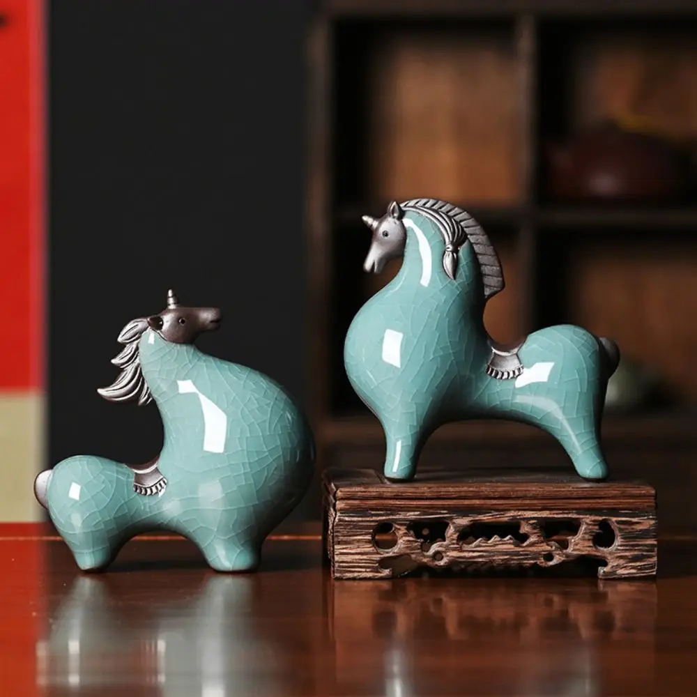 Crafts Ceramic Horse Statue Modern Cute Animal Sculpture Creative Handicraft Miniatures Figurine Christmas
Crafts Ceramic Horse Statue Modern Cute Animal Sculpture Creative Handicraft Miniatures Figurine Christmas