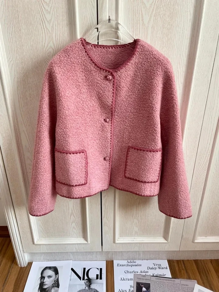 2024SS Spring Luxury Fashion Women Casual New Pink Wool Chic Coat Outerwear Jacket for Female
2024SS Spring Luxury Fashion Women Casual New Pink Wool Chic Coat Outerwear Jacket for Female