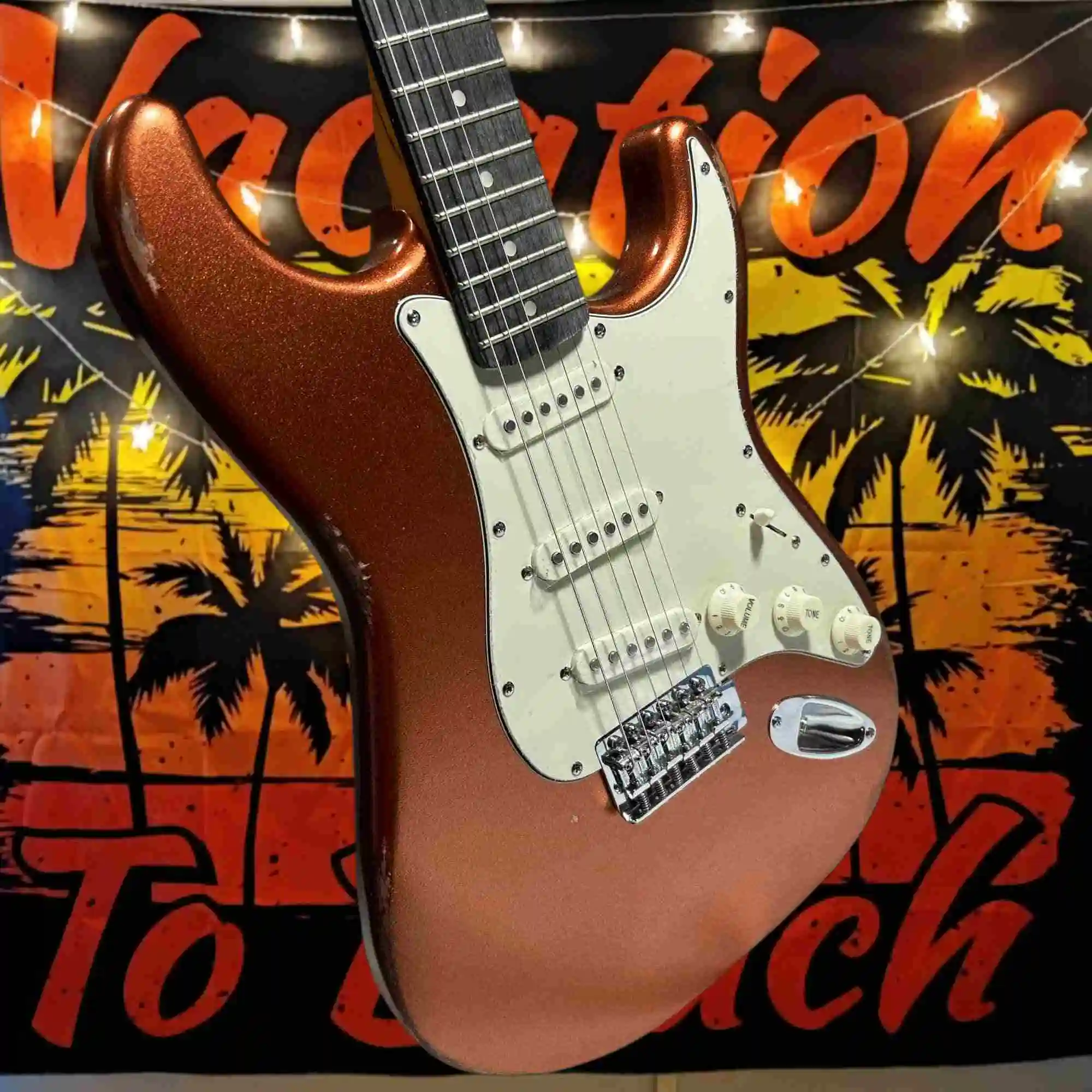 Free Shipping STS Popular Metal Copper Orange Vintage Electric Guitar Rosewood Fingerboard SSS Pickup 6-series Beginner 39 Inch
Free Shipping STS Popular Metal Copper Orange Vintage Electric Guitar Rosewood Fingerboard SSS Pickup 6-series Beginner 39 Inch