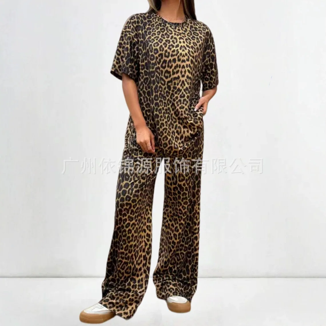 2026 Spring And Autumn Loose And Comfortable Versatile Daily Leopard Pattern Casual Short Sleeved Pants Set
2026 Spring And Autumn Loose And Comfortable Versatile Daily Leopard Pattern Casual Short Sleeved Pants Set
