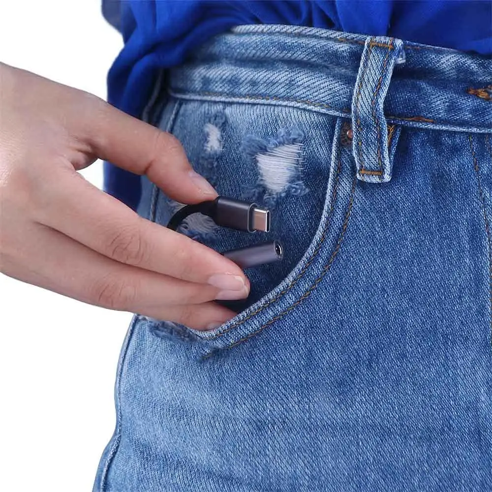 C to 3.5mm Audio Cable Aux Converter Type C to 3.5mm Jack Digital Decoder Earphone Amplifier Audio Adapter Headphones Adapter
C to 3.5mm Audio Cable Aux Converter Type C to 3.5mm Jack Digital Decoder Earphone Amplifier Audio Adapter Headphones Adapter